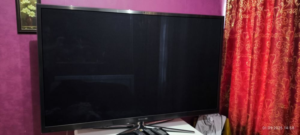 Samsung PS64E8000GS Smart TV
