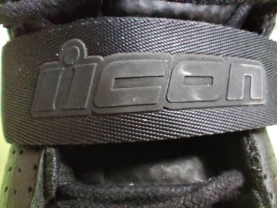 Ghete moto Icon 41