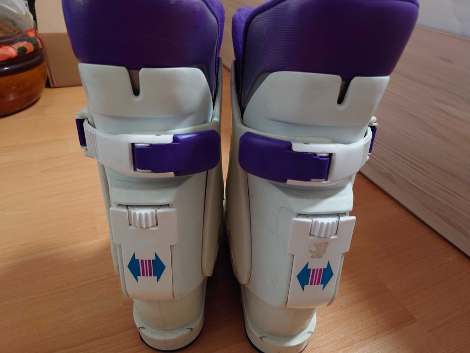 Ски обувки Rossignol Alias 43-45 и Lowa LC4 36-38.