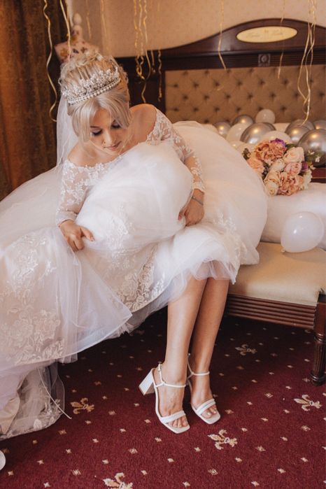 Vand rochie de mireasa Aryanna Karen, model CINDERELLA