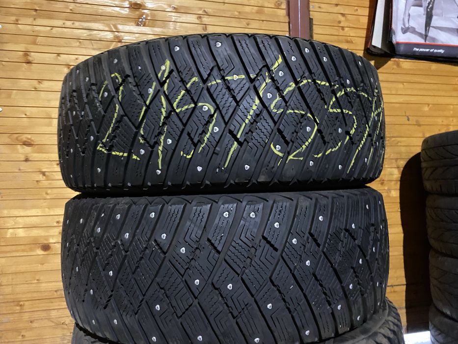 Anvelope/ cauciucuri ce iarna cu cuie 215/55/17 , 225/60/17