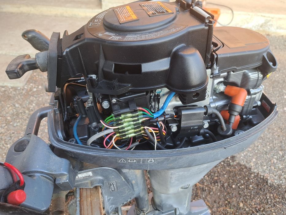Motor barca yamaha 9,9 HP 4T
