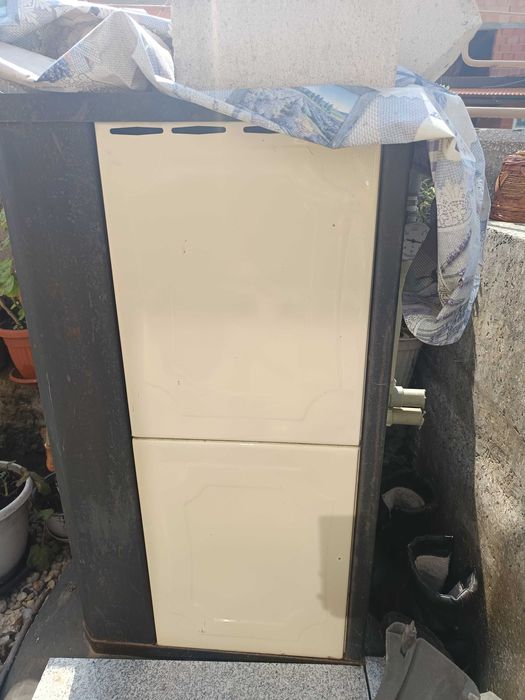 Камина отоплителна с водонагревател