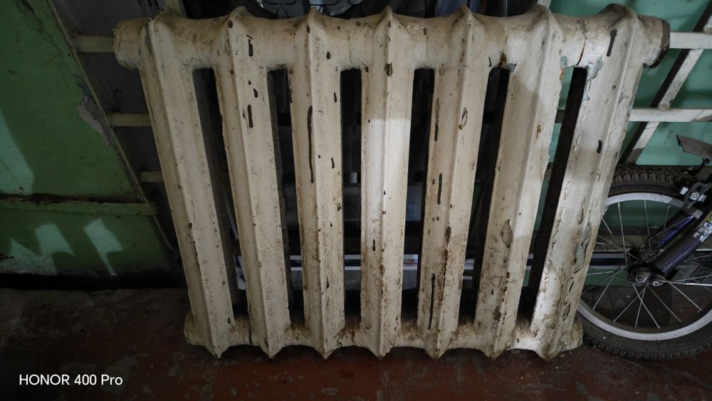 Чугун батарея сотилади!