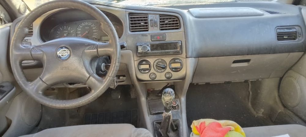 Nissan primera 2001