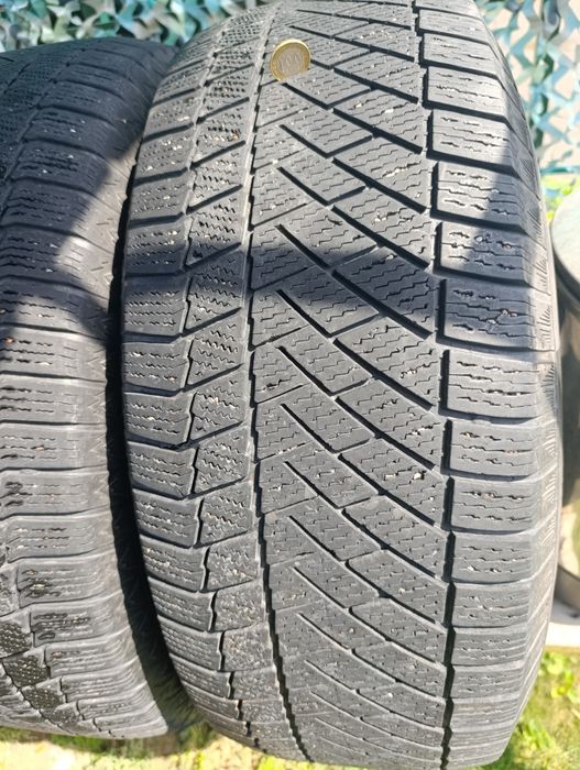 Продам зимнюю резину Continental
