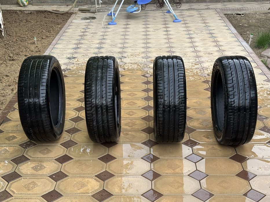 Балон Continental 235/55 19 размер