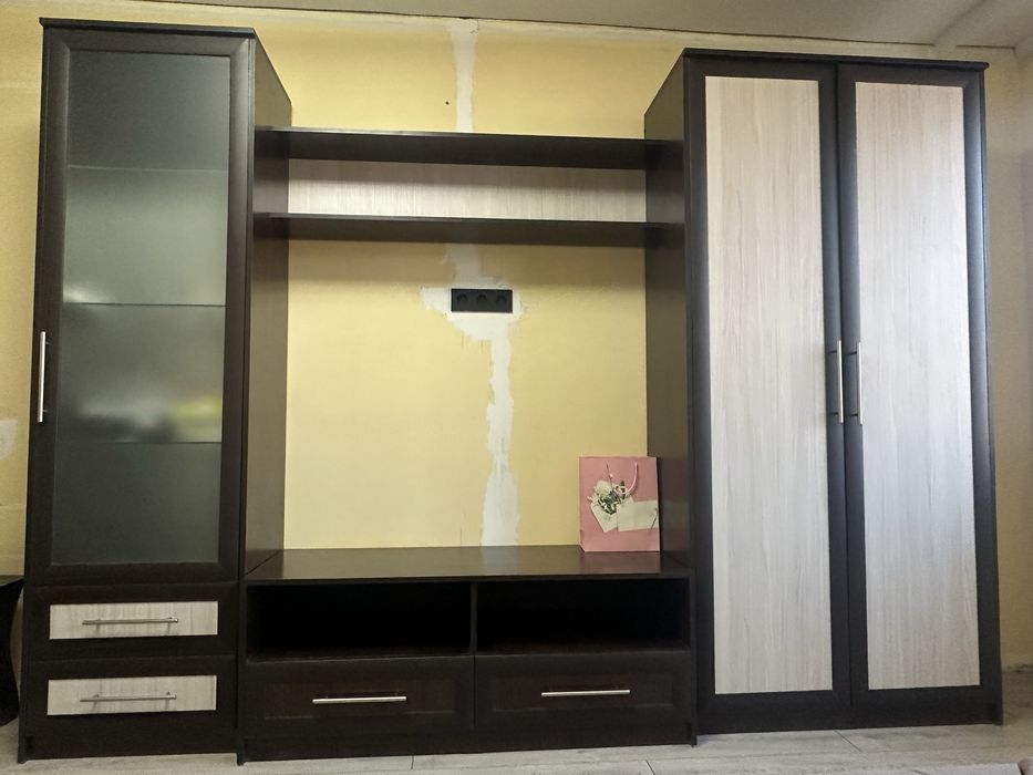 Продам стенку (горка)