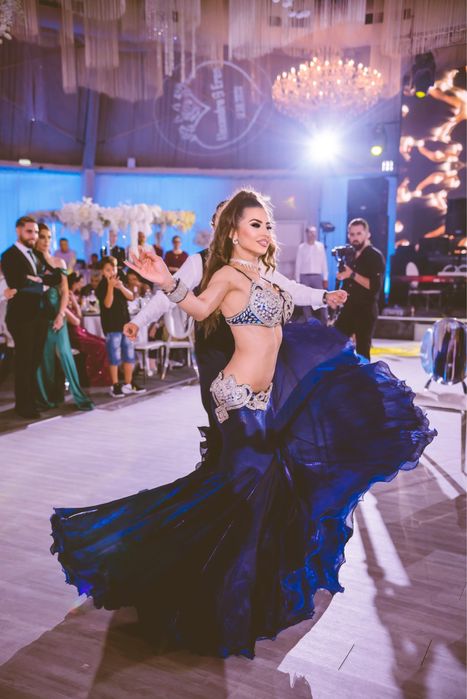 Dansatori profesionisti