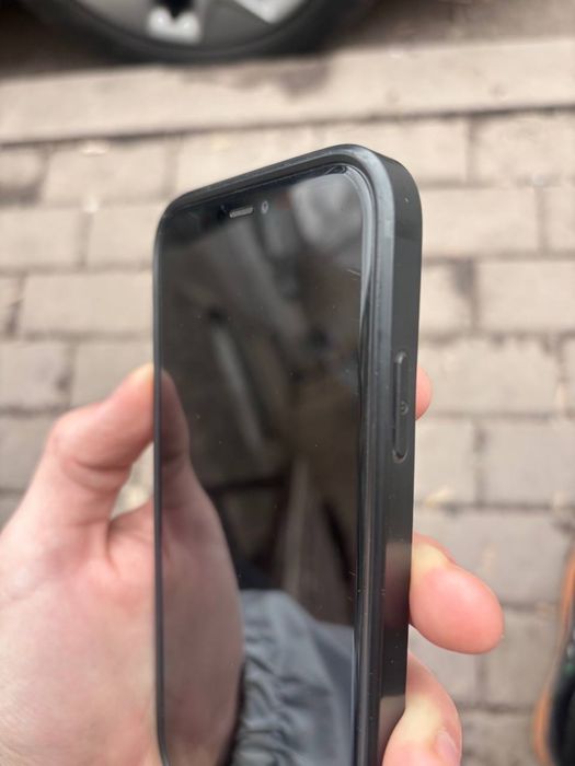 Айфон 11 в хорошем состоянии