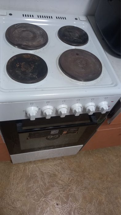 Продам электрическую плиту