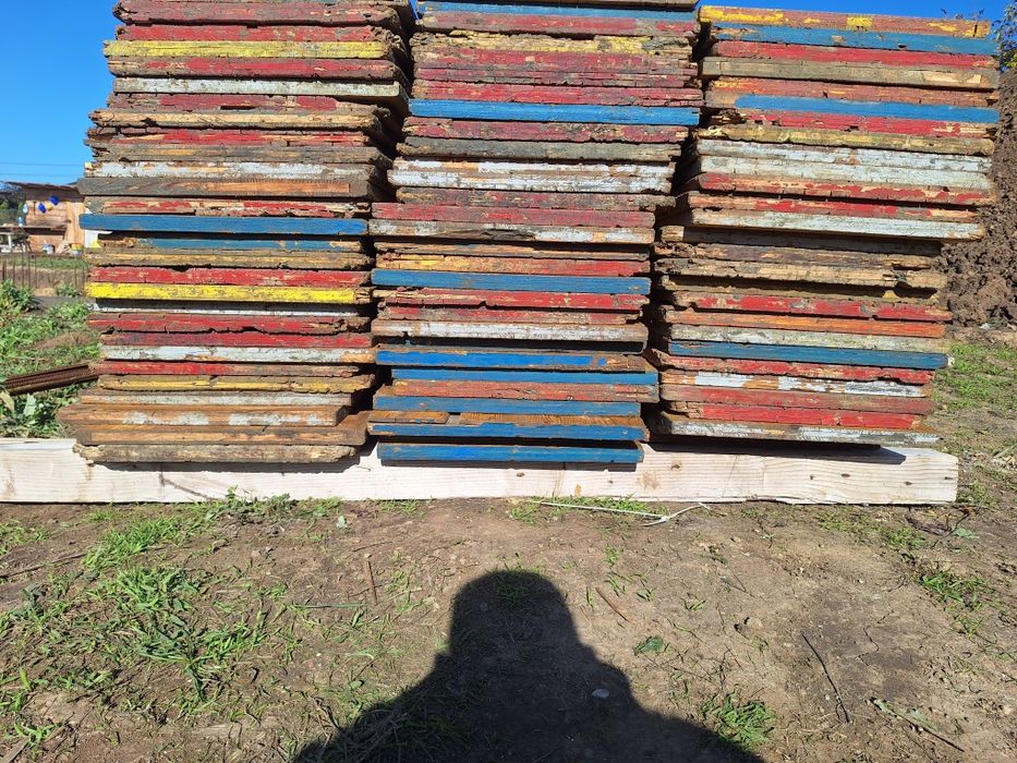 Închiriez panouri și montanți