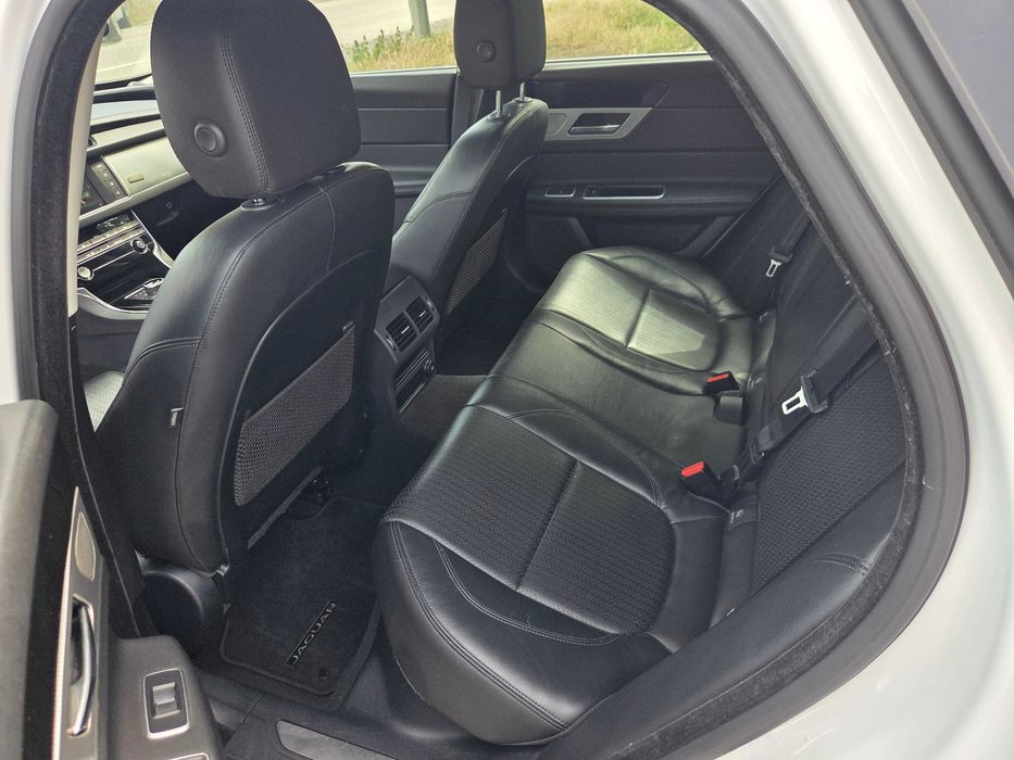 Jaguar XF Prestige 2.0D 180cp E6 automat ZF 8+1 led camera 159000km 12990eu neg /schimb
