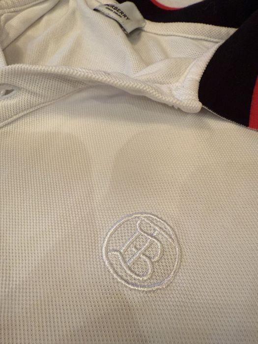 Burberry тениска М размер