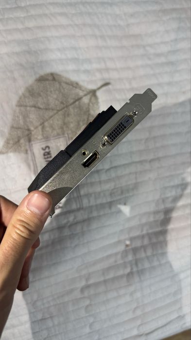 GT 1030 видеокарта Gigabyte