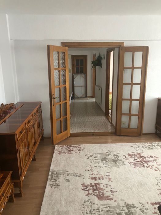 Vând apartament 3 camere central