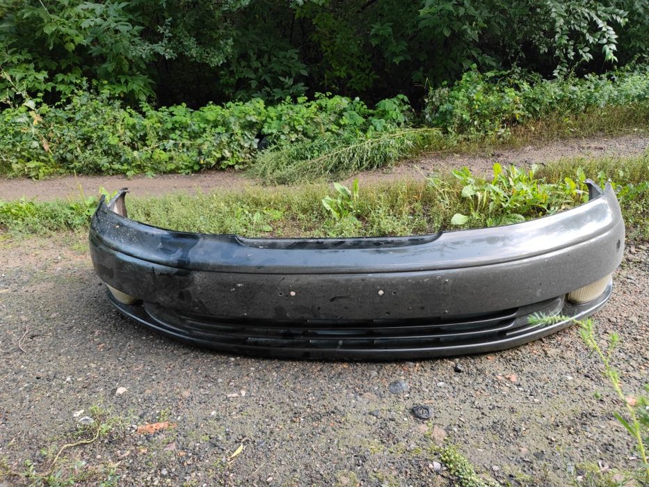 Передний бампер от toyota windom