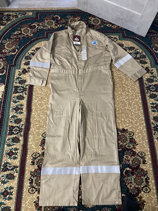 Продам спецкомбинезон