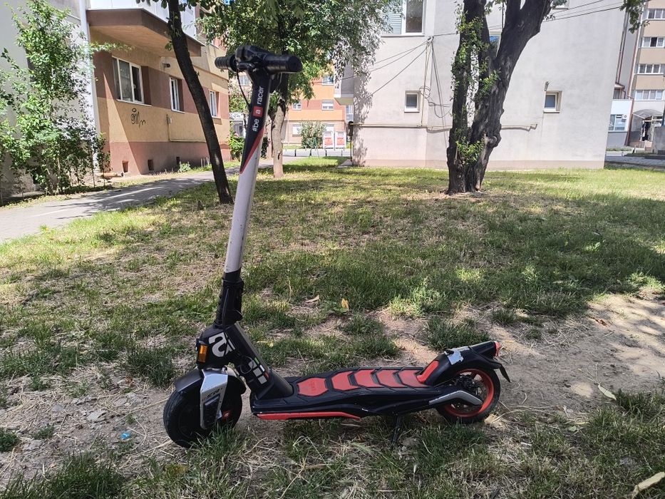 Trotineta electrica Aprillia SR