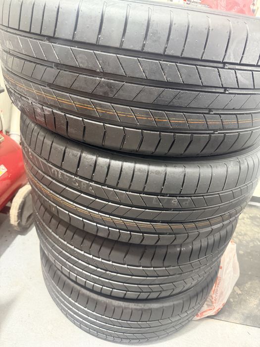 4 cauciucuri noi vara 215/55/18 kUMHO