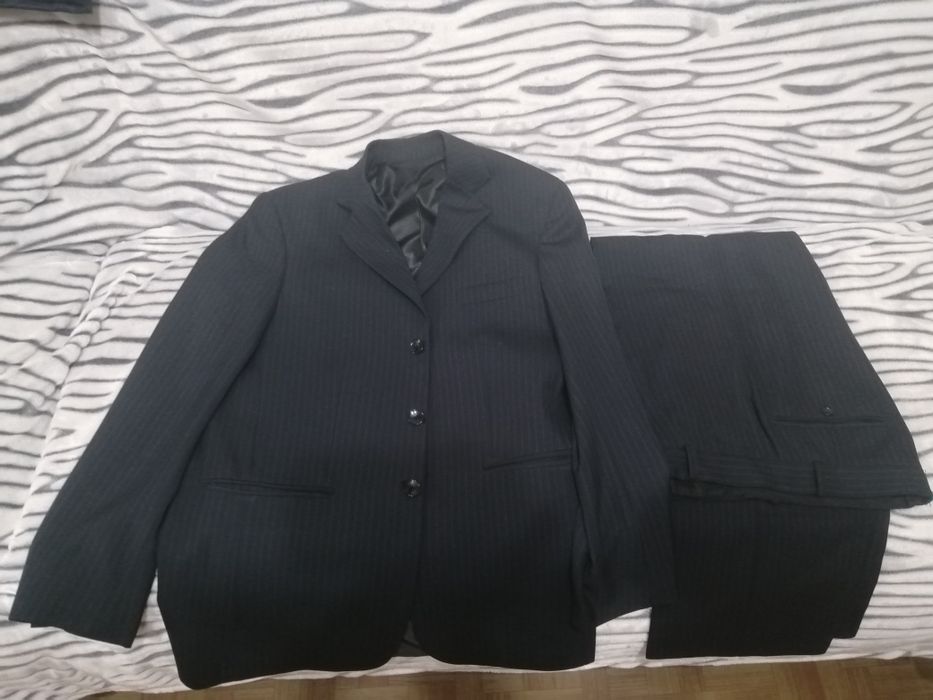 Костюмы классические. Размер 46-48
