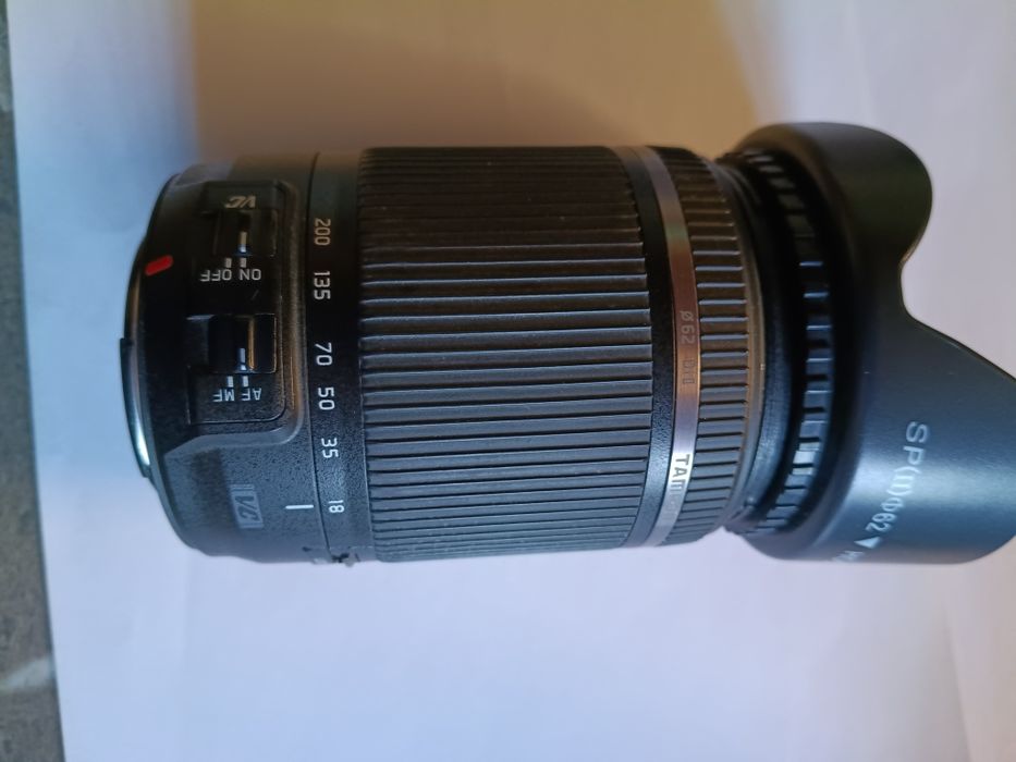 Обектив Tamron 18-200