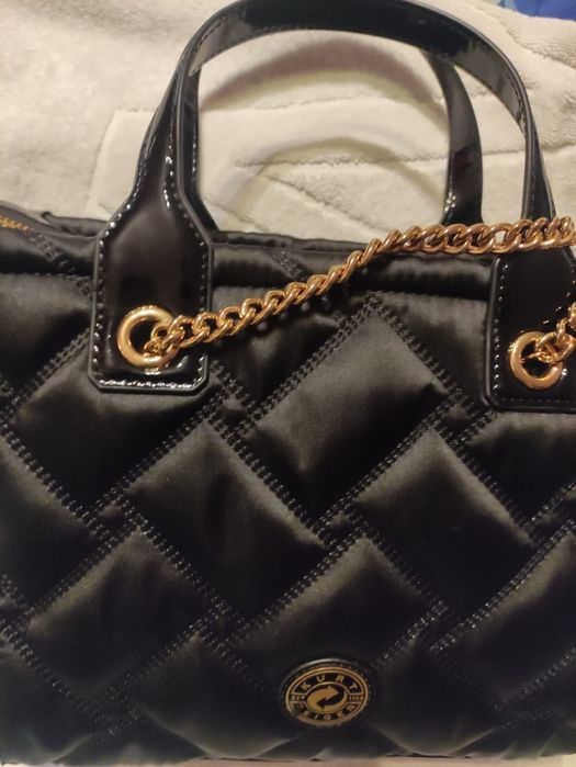 Vând geantà de damà