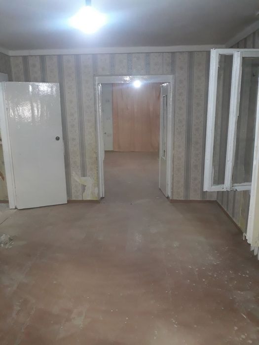 Uchtepa tumani olam klinika oldida kvartira sotuvda