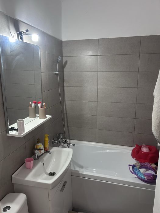 Vand garsonieră