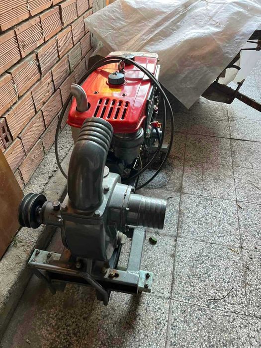 Водна помпа с дизелов двигател