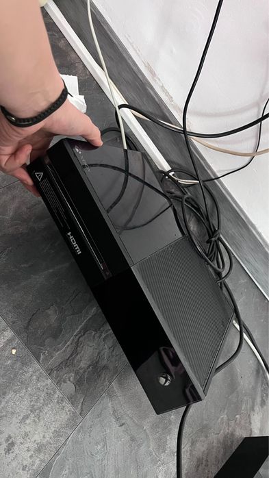 Xbox one 1540 SSD 500 gb ! Fac si schimb !
