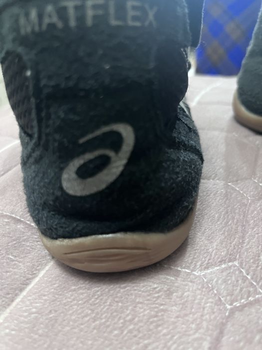 Продам борцовки ASICS