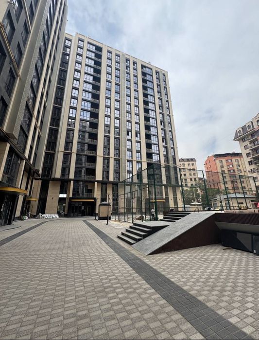 Mavera Town Продается 2 комнатная квартира коробка 8-роддом Яккасарай