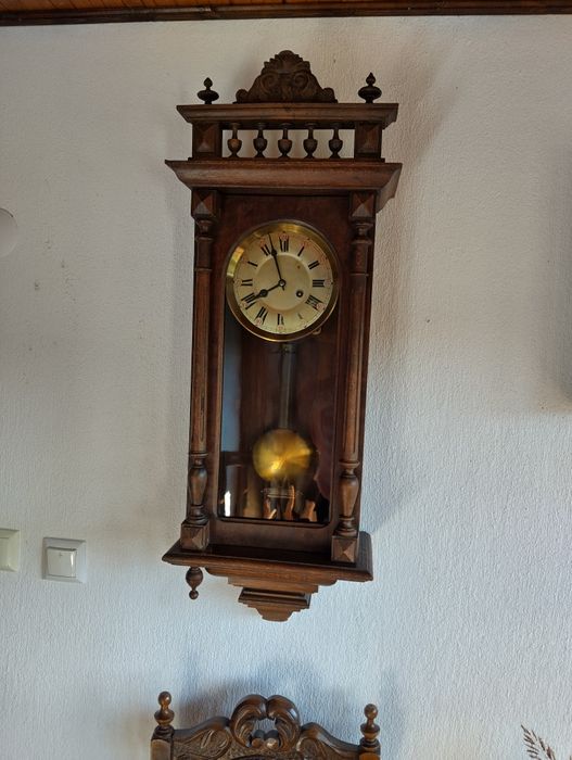 Стари стенни часовници