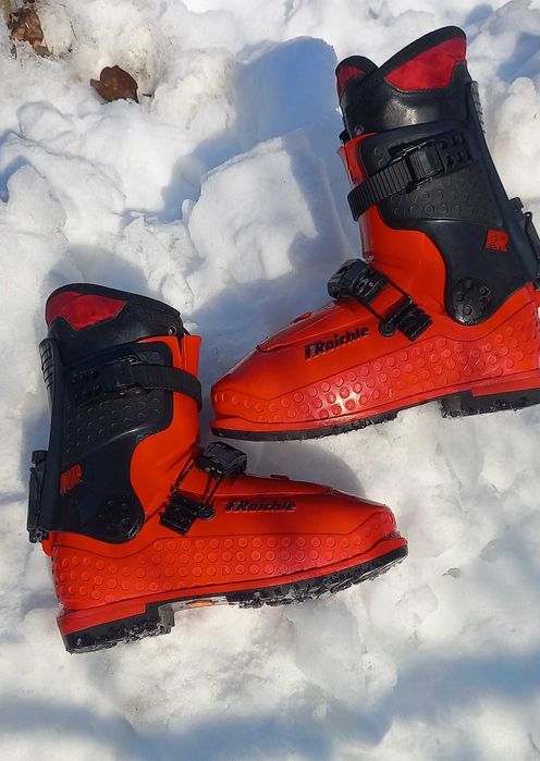 Vând Clăpari de tură 41-42