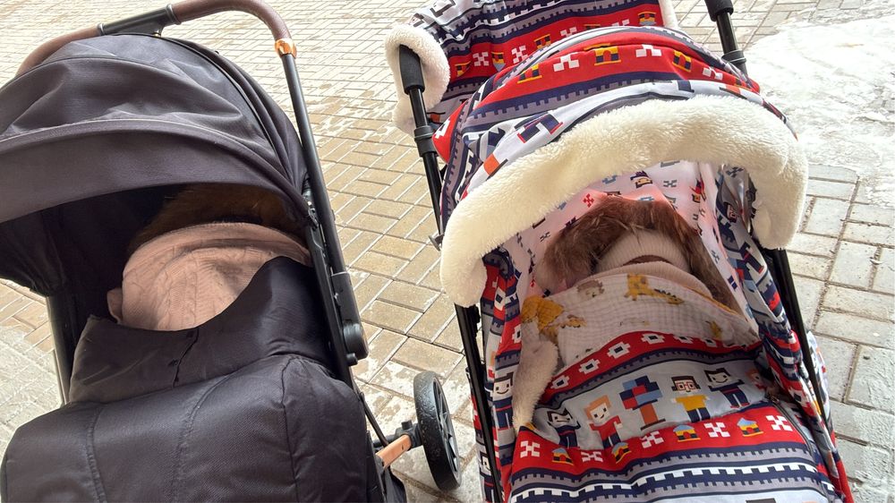 ПРОДАМ!! 2 Коляски! Санки! Стул для кормления!