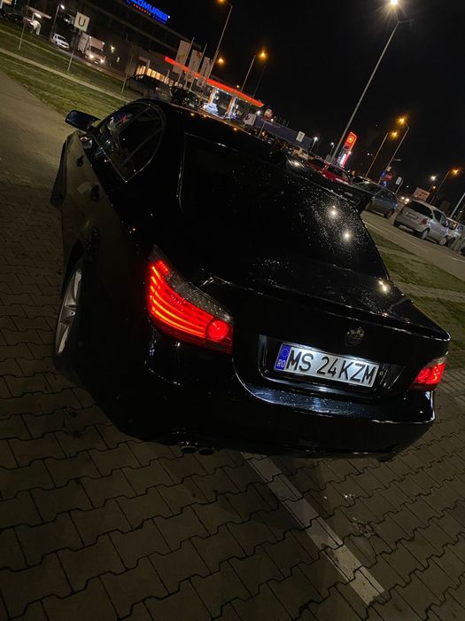 Vând seria5 E60 motor de 3000