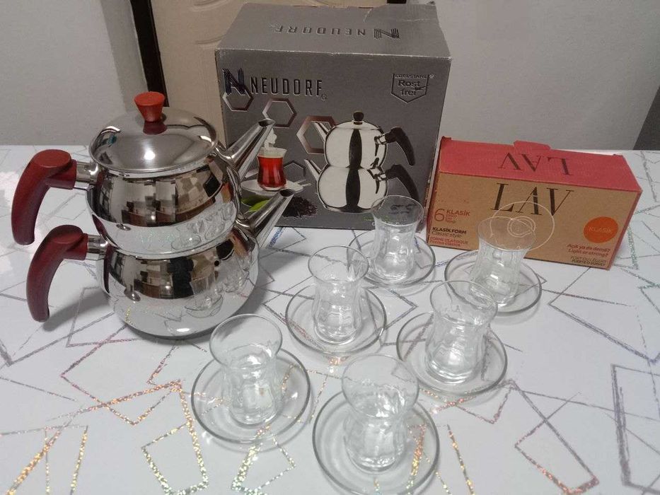 Турецкий чайный набор (2 чайника) + 6 стаканов и блюдец. Новый