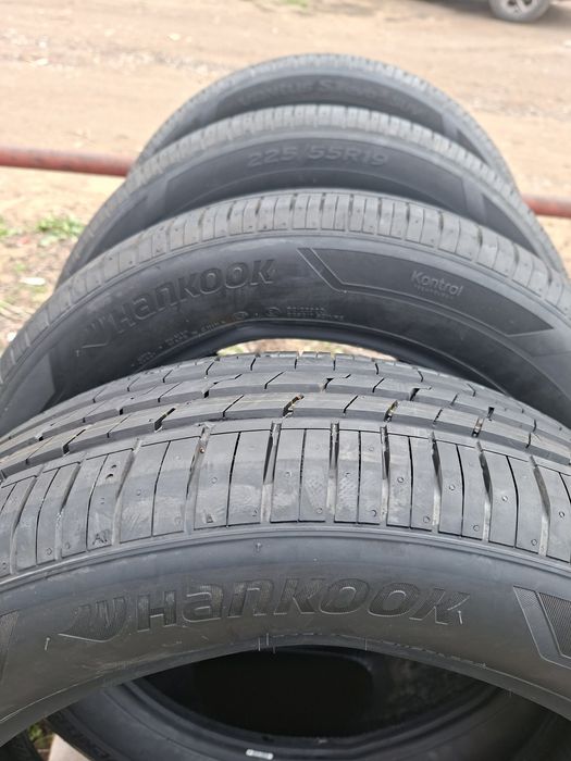 Продам шины. 225/55/19 ханкук