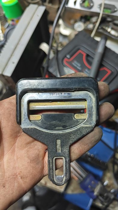 Продам запчасти мерседес