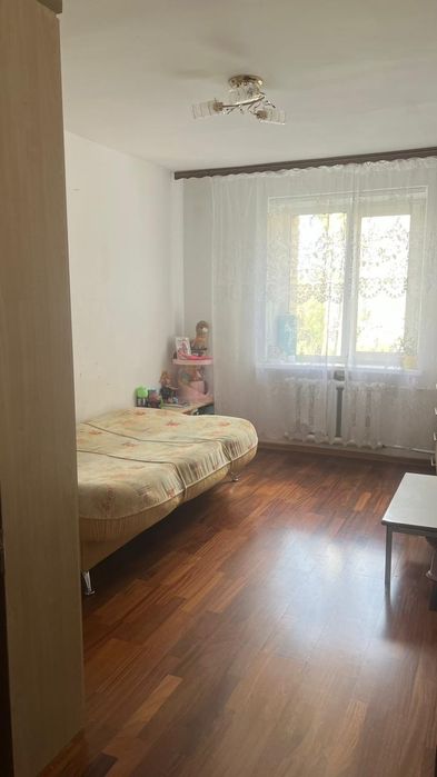Продам 4комнатную квартиру