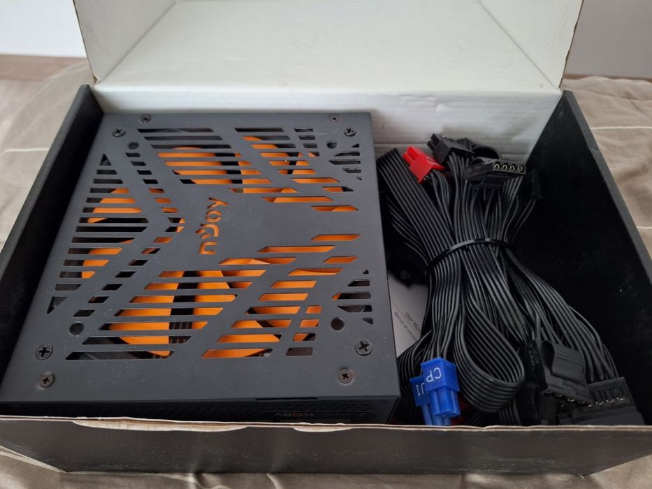 Sursa Modulara Njoy 650W Gold