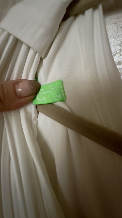 Бяла ефирна  рокля!!!