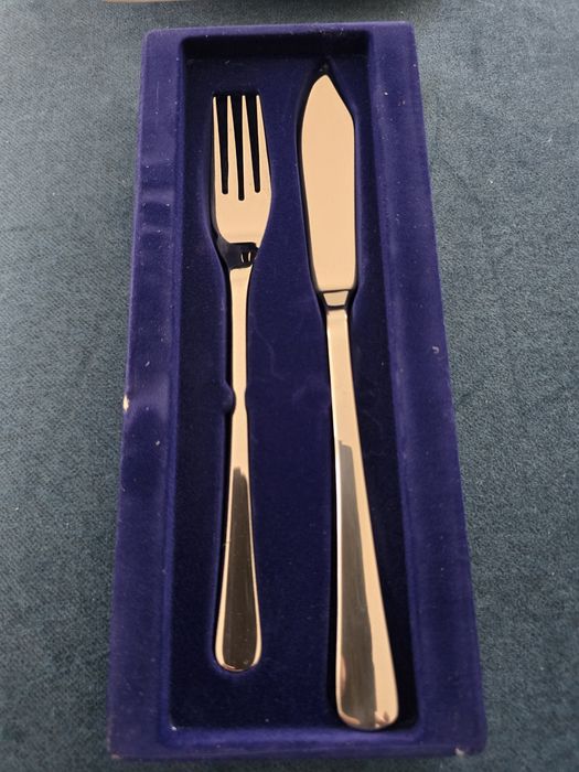 Комплект  нови, немски прибори за риба