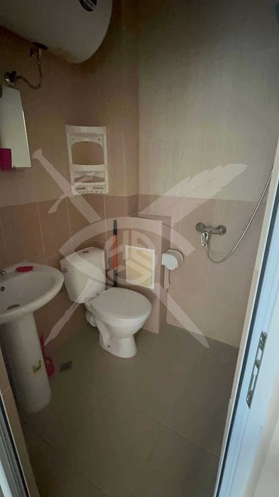 Дава се под наем Едностаен апартамент в Варна, Левски - 30 кв.м за 250 € - Снимка #3