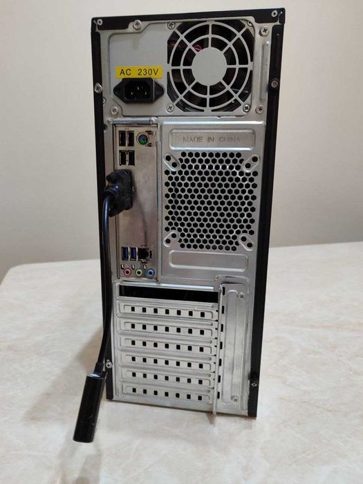 Protsessor core i3 6100 sotiladi