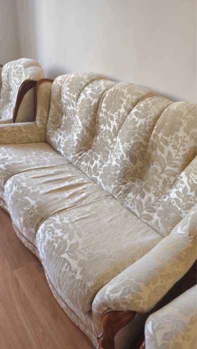Продам винтажный диван!