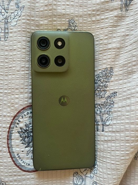 Продам телефон motorola g15