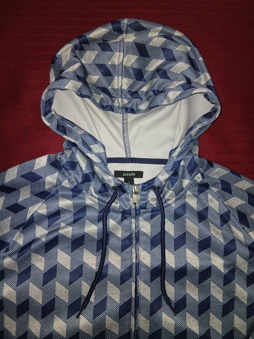 Из США, мужская толстовка 
с капюшоном Alfani на молнии.