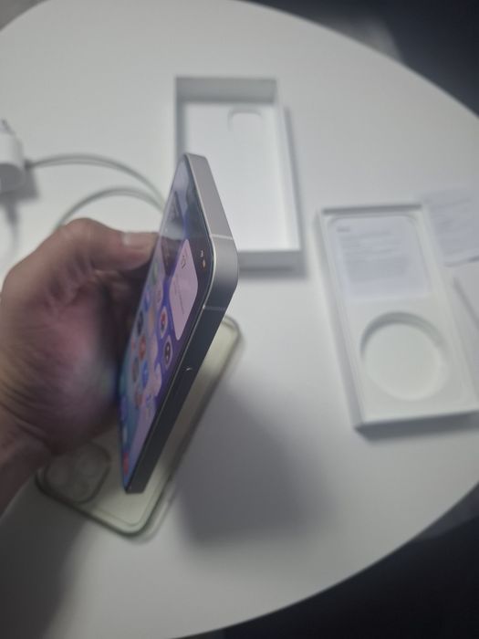 iPhone 13 , 128 Gb  White